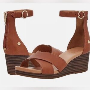 UGG-Eugenia Sandal